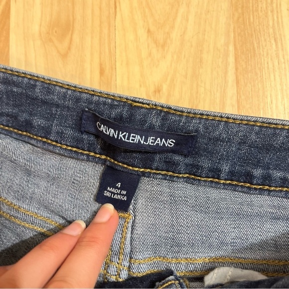 Calvin Klein Womens Dark Wash Mid Rise Skinny Jeans Size 4 - Picture 6 of 7